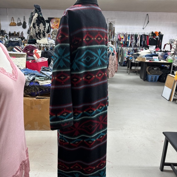 Pendleton Trench - Picture 2 of 5